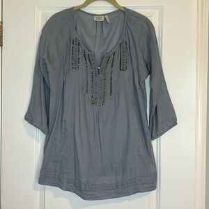 Logo blue embellished blouse size xs three-quarter sleeve tunic oversized